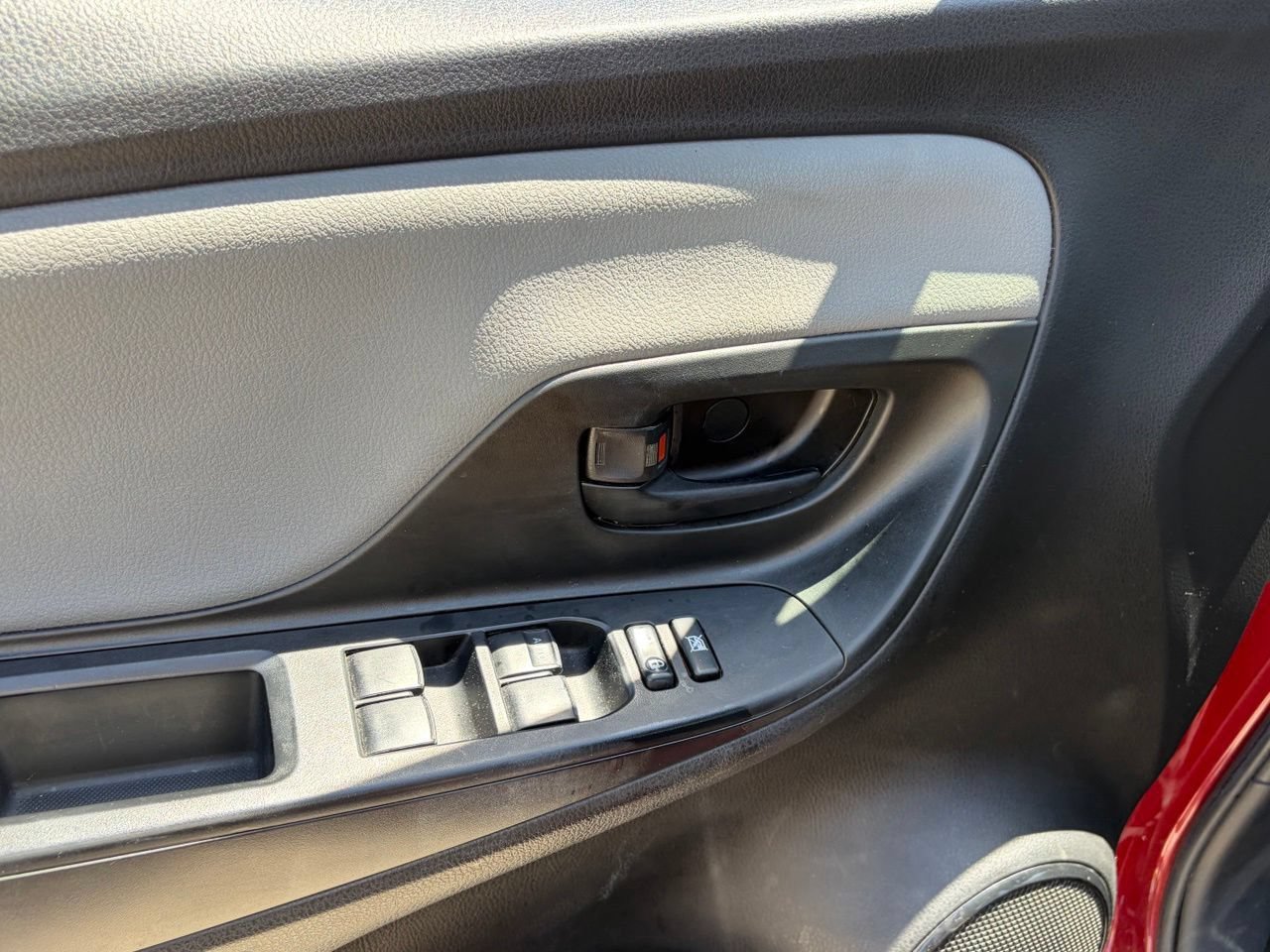 Used 2017 Toyota Yaris L FWD image 5