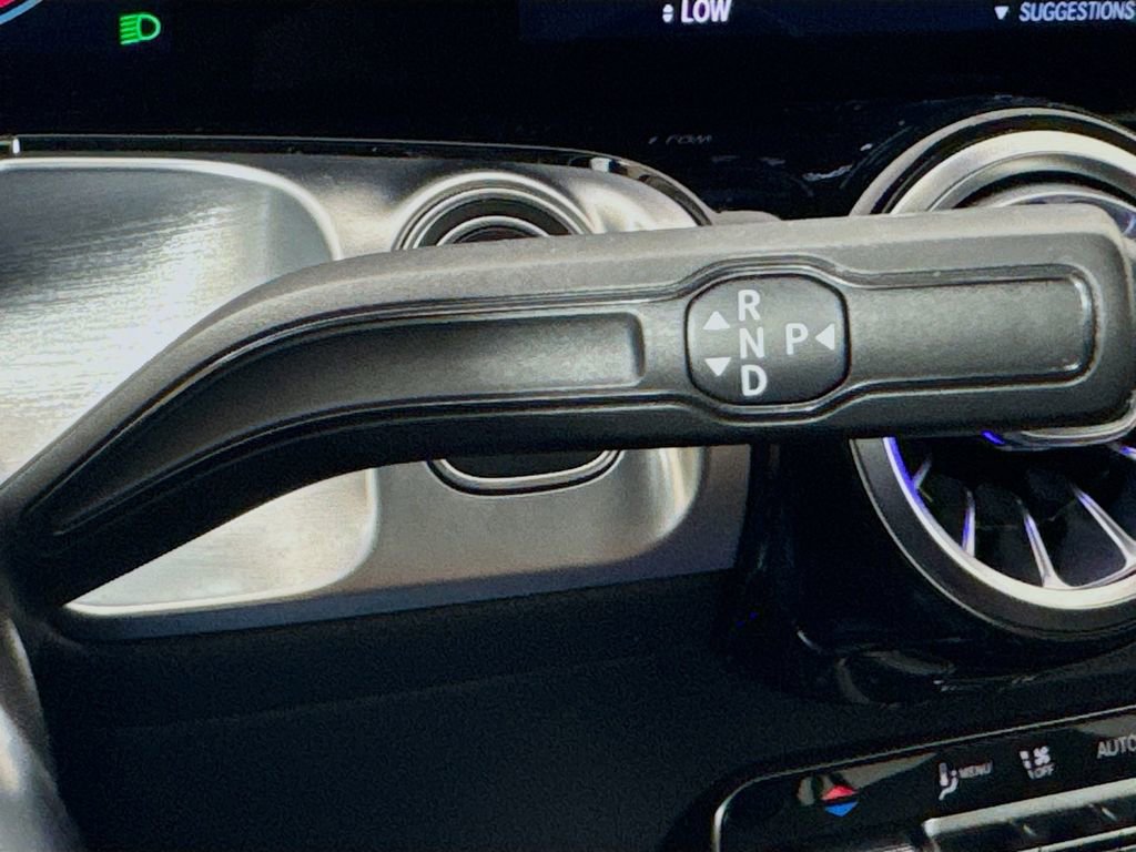 Used 2021 Mercedes-Benz GLB 250 image 13