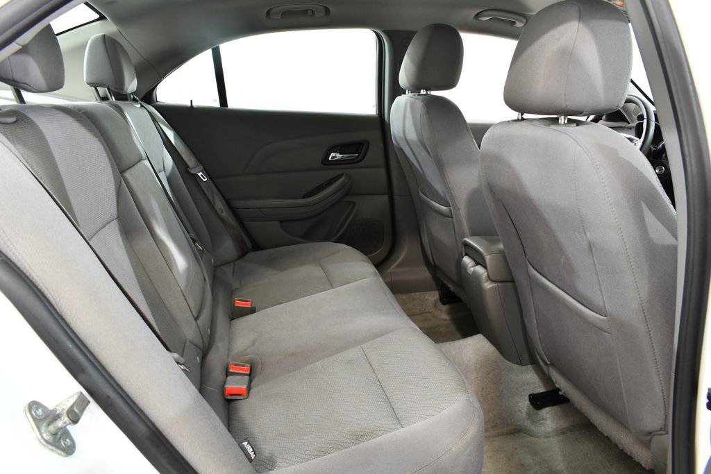 Used 2013 Chevrolet Malibu LS image 19