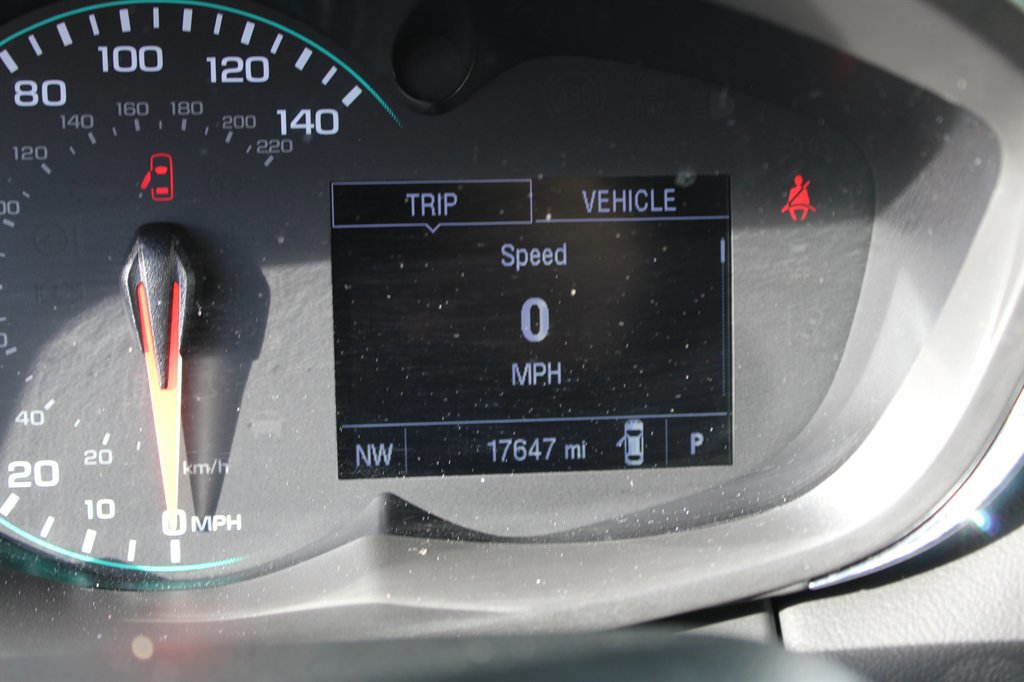 Used 2021 Chevrolet Trax LT w/ Sport Edition image 9