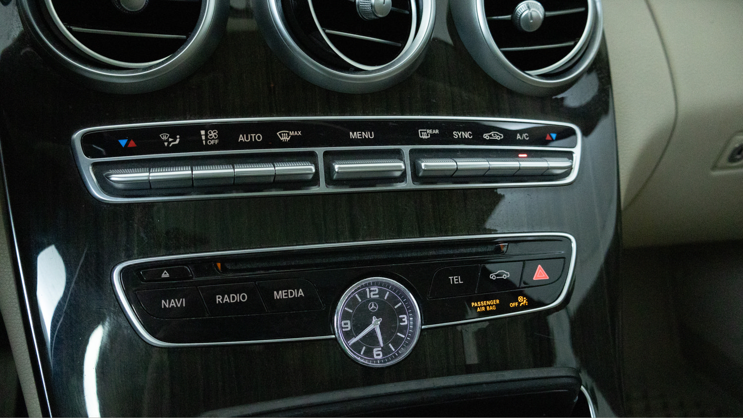 Used 2015 Mercedes-Benz C 300 4MATIC Sedan image 15