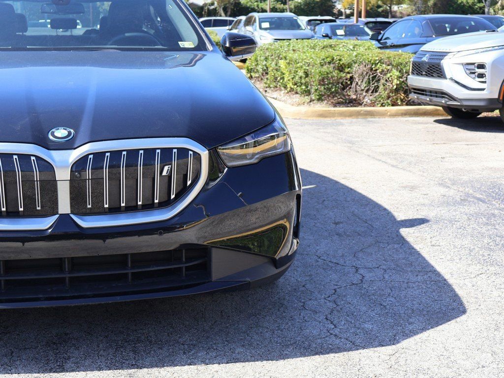 Used 2025 BMW i5 xDrive40 w/ Premium Package AWD/4WD image 16