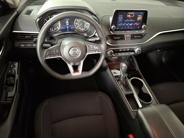 Used 2021 Nissan Altima 2.5 SV FWD image 2