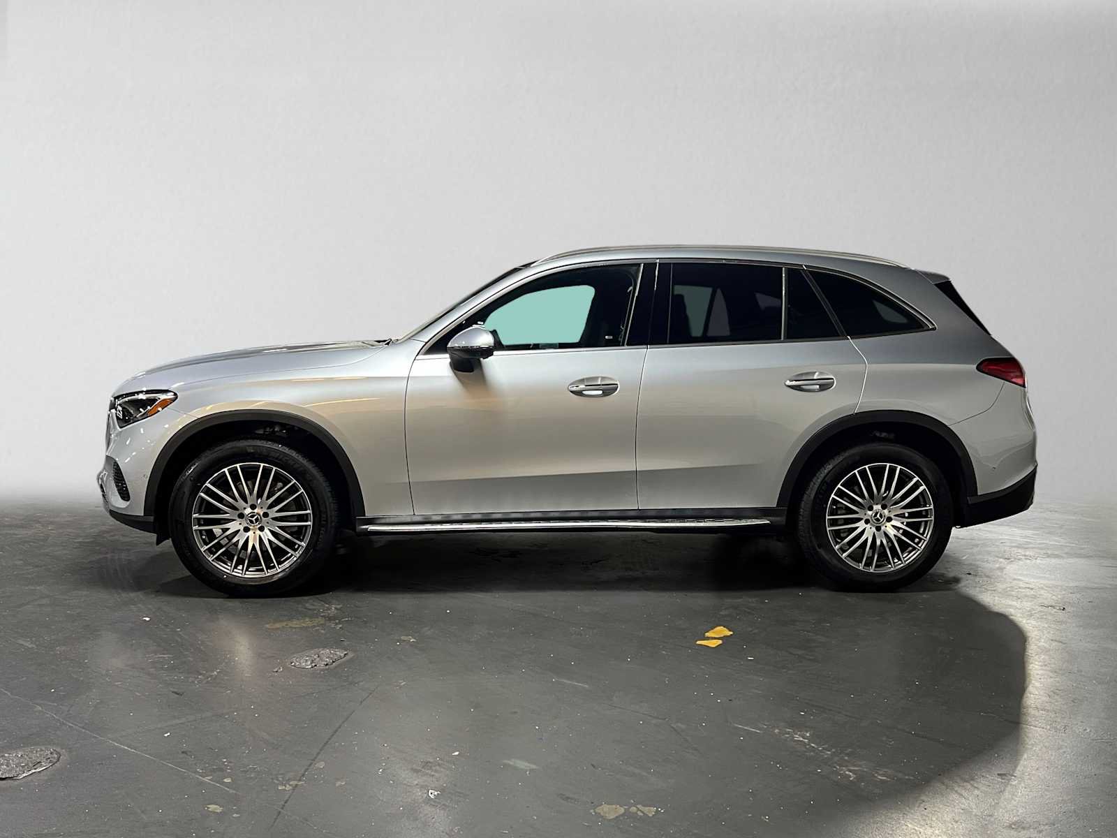 Used 2026 Mercedes-Benz GLC 300 4MATIC image 6
