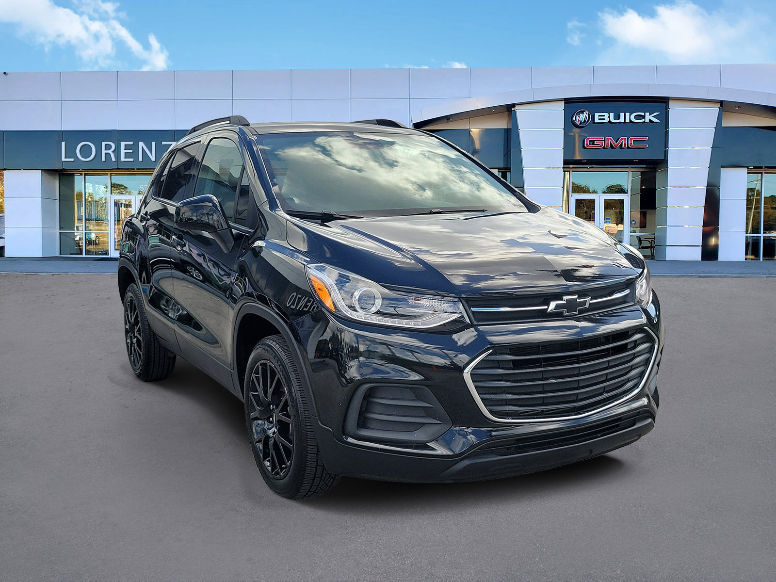 Used 2022 Chevrolet Trax LT w/ Midnight Edition image 3