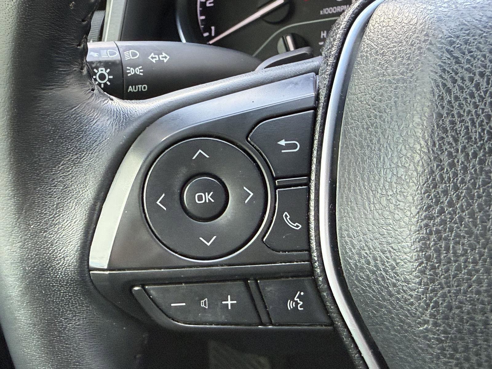 Used 2018 Toyota Camry SE w/ Protection Package (Q2) FWD image 19