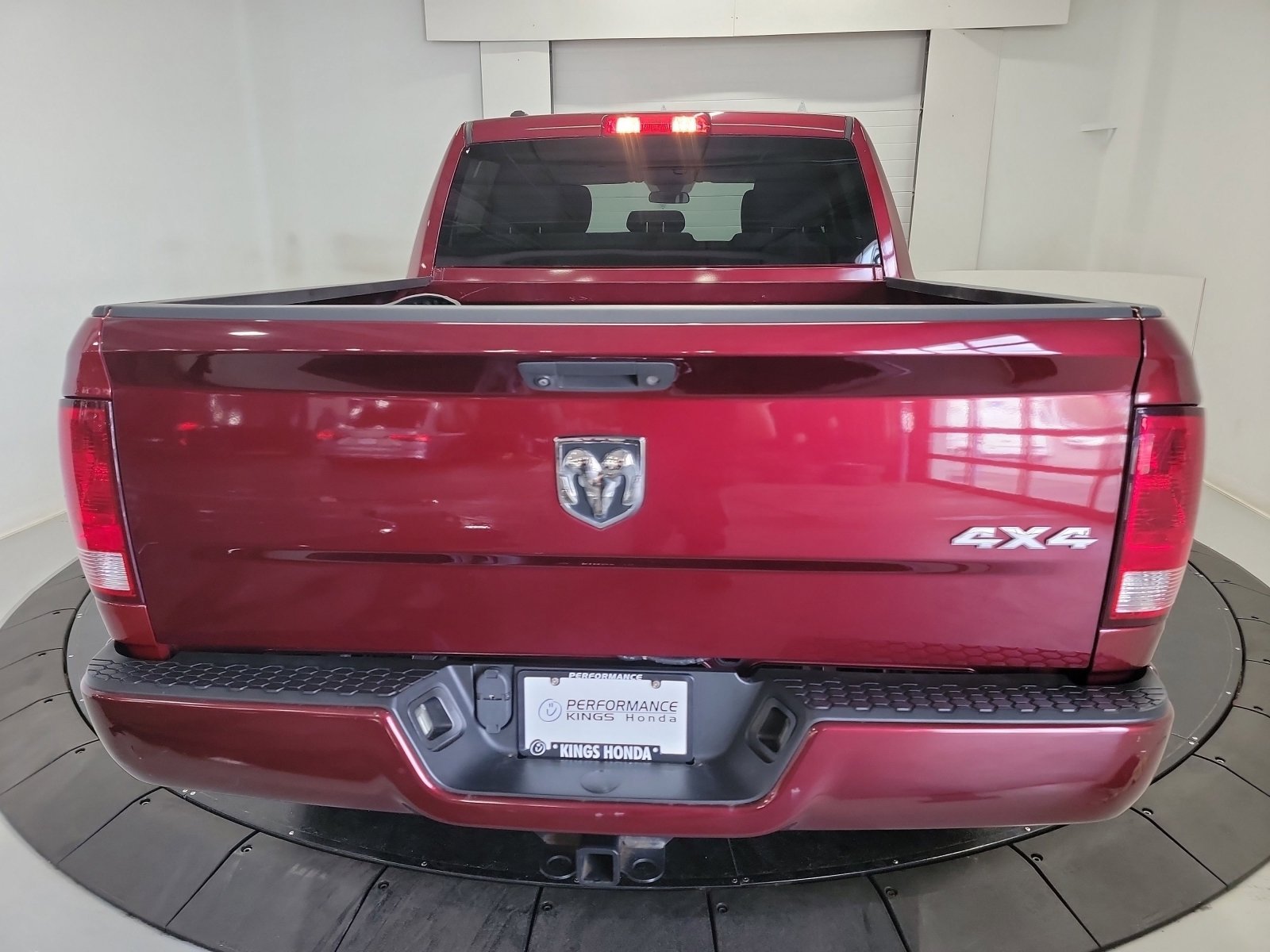 Used 2018 RAM 1500 Express AWD/4WD image 8