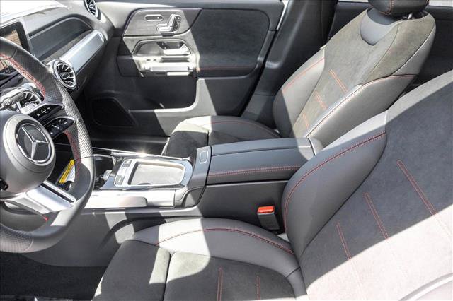 New 2026 Mercedes-Benz GLB 250 4MATIC image 11