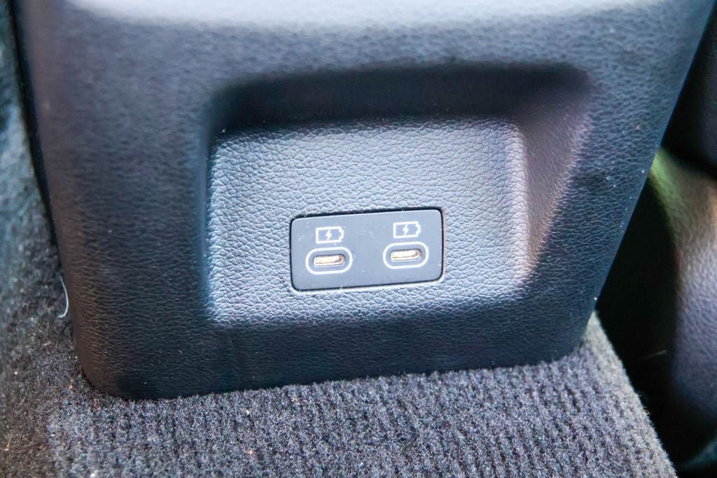 Used 2025 Genesis G70 2.5T RWD image 19