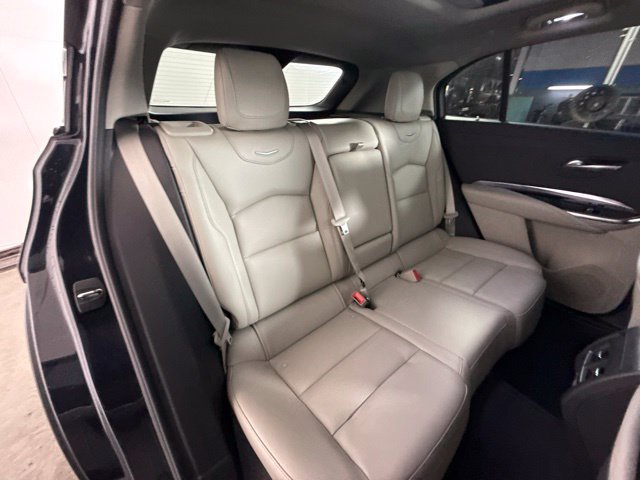 Used 2023 Cadillac XT4 Luxury w/ Cold Weather Package AWD/4WD image 33
