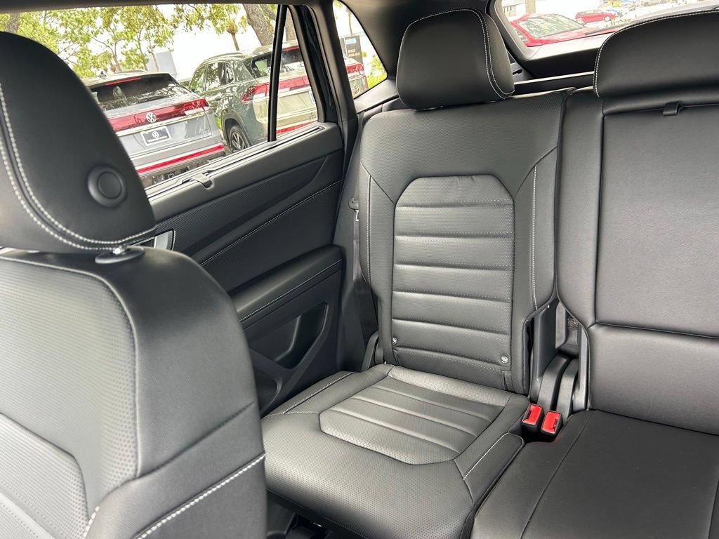 New 2026 Volkswagen Atlas Cross Sport SEL R-Line AWD/4WD image 12