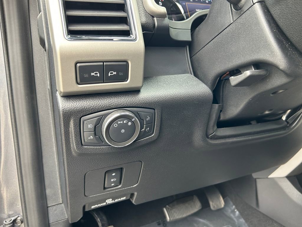 Used 2021 Ford F250 Lariat w/ FX4 Off-Road Package image 22