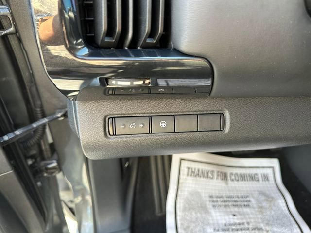 Used 2022 Nissan Pathfinder SV AWD/4WD image 22