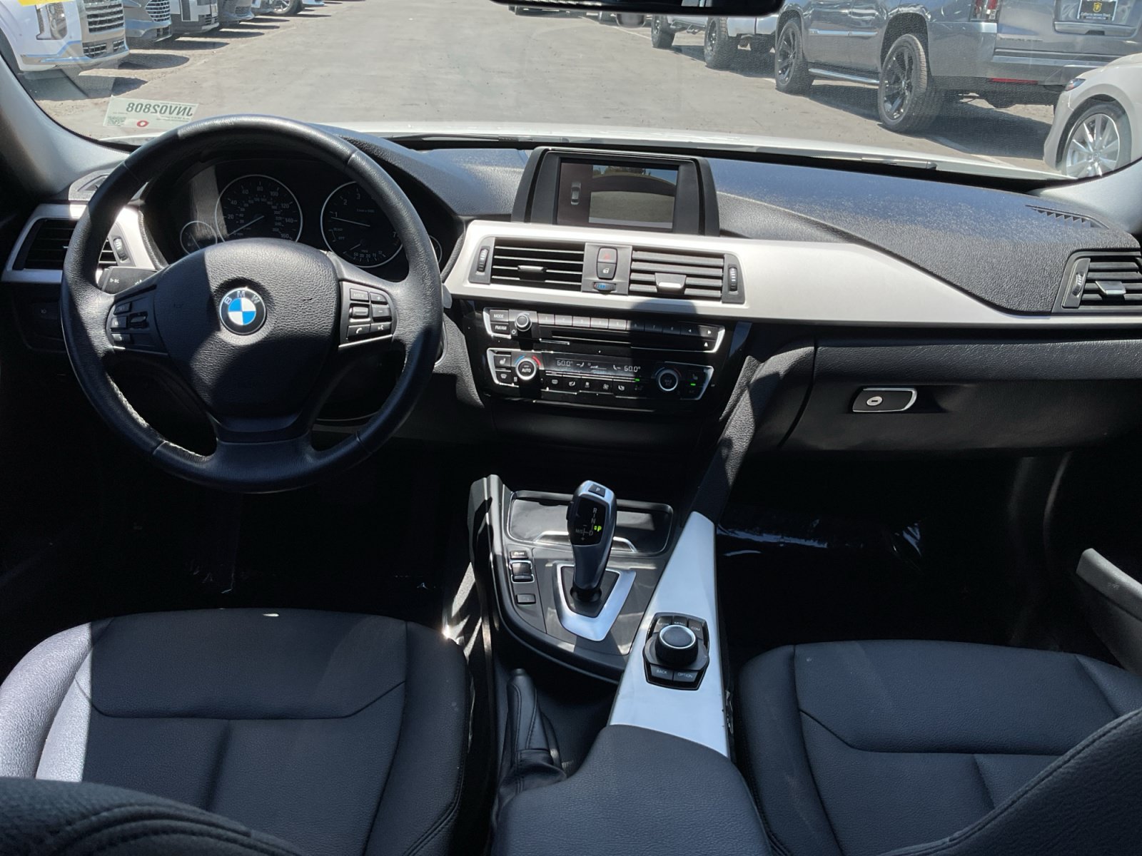 Used 2018 BMW 320i xDrive Sedan AWD/4WD image 15