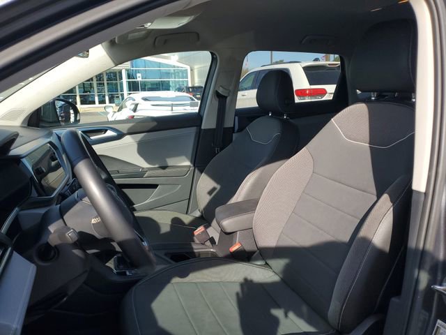Used 2024 Volkswagen Taos SE FWD image 5