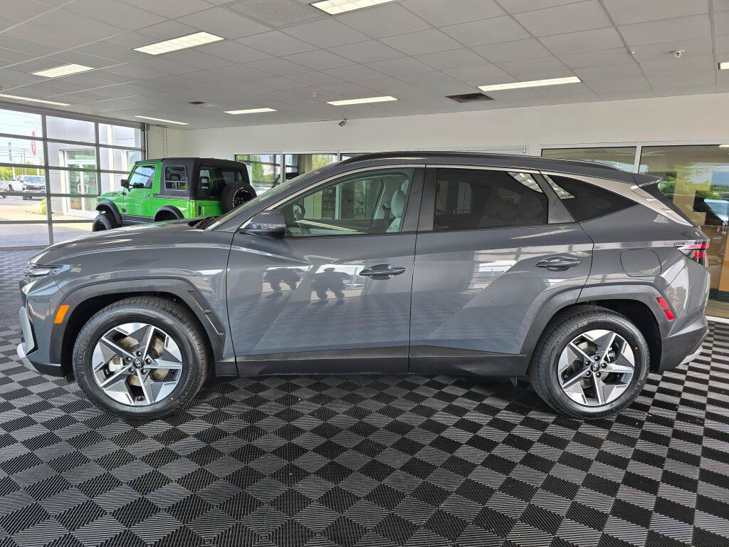 Used 2025 Hyundai Tucson SEL FWD image 6