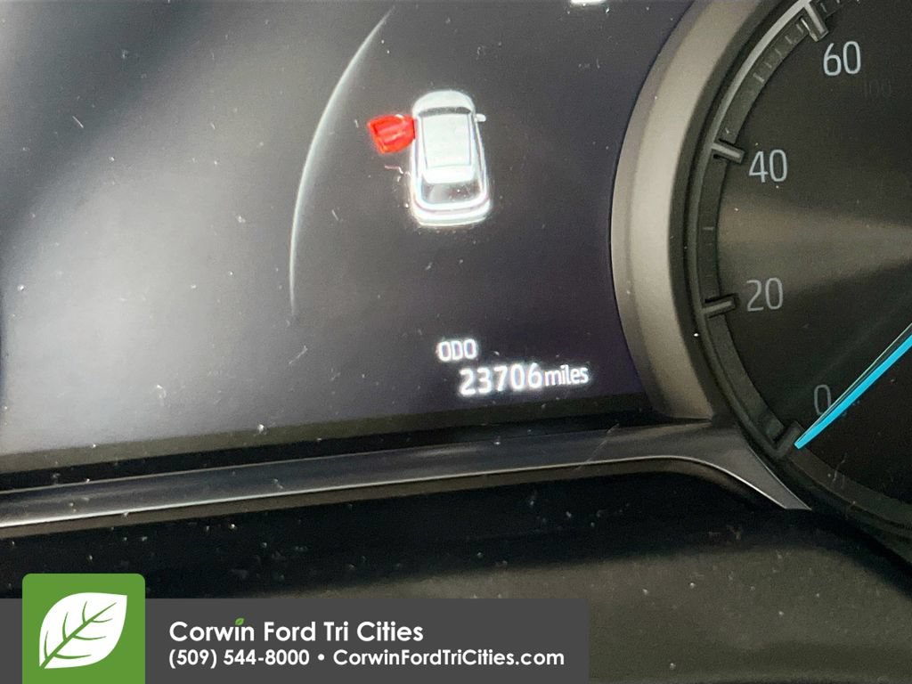 Used 2024 Toyota Venza Nightshade AWD/4WD image 2