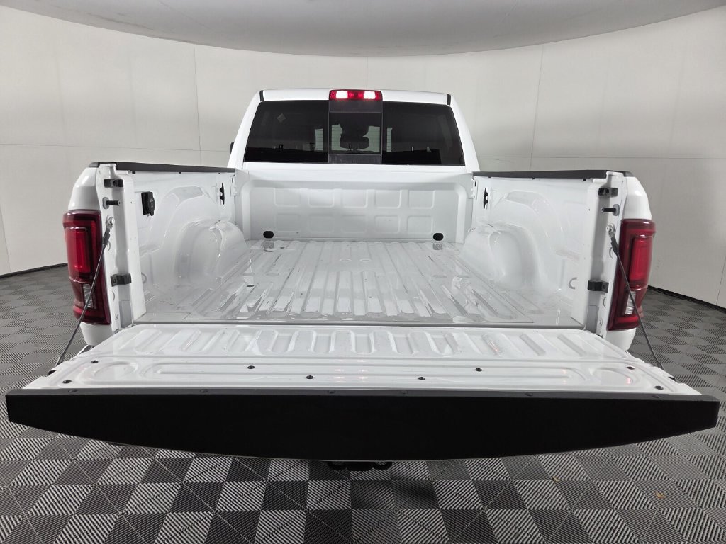 Used 2026 RAM 2500 Laramie AWD/4WD image 28