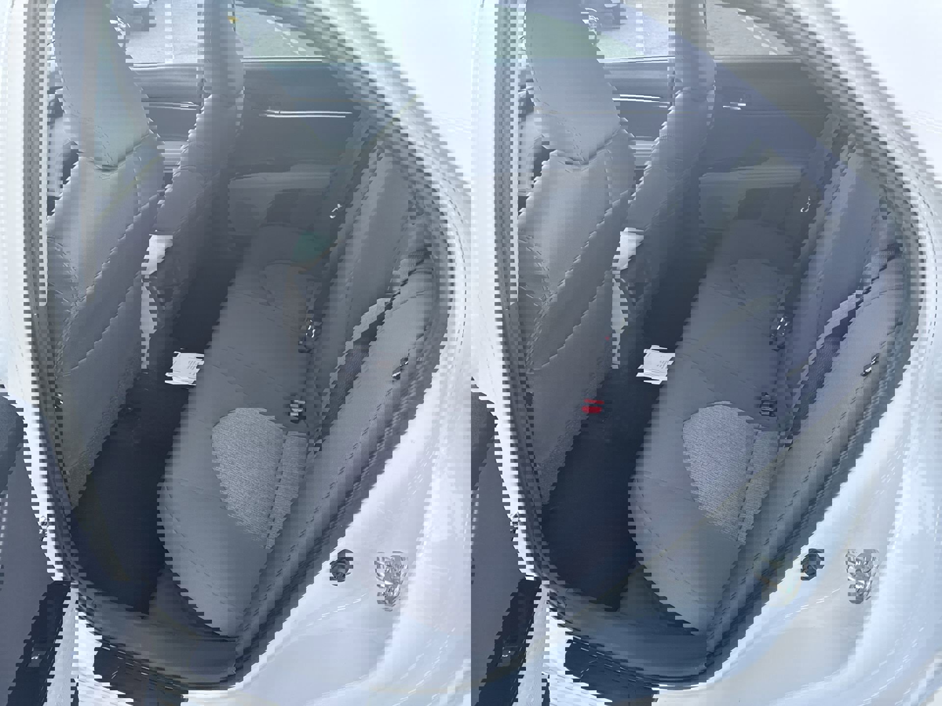 Used 2020 Toyota Camry LE image 22