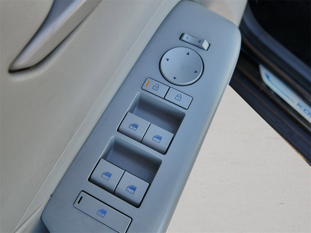 Used 2025 Hyundai Kona SEL image 26