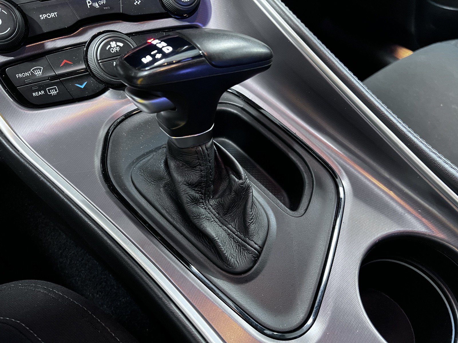 Used 2019 Dodge Challenger R/T w/ Driver Convenience Group RWD image 20