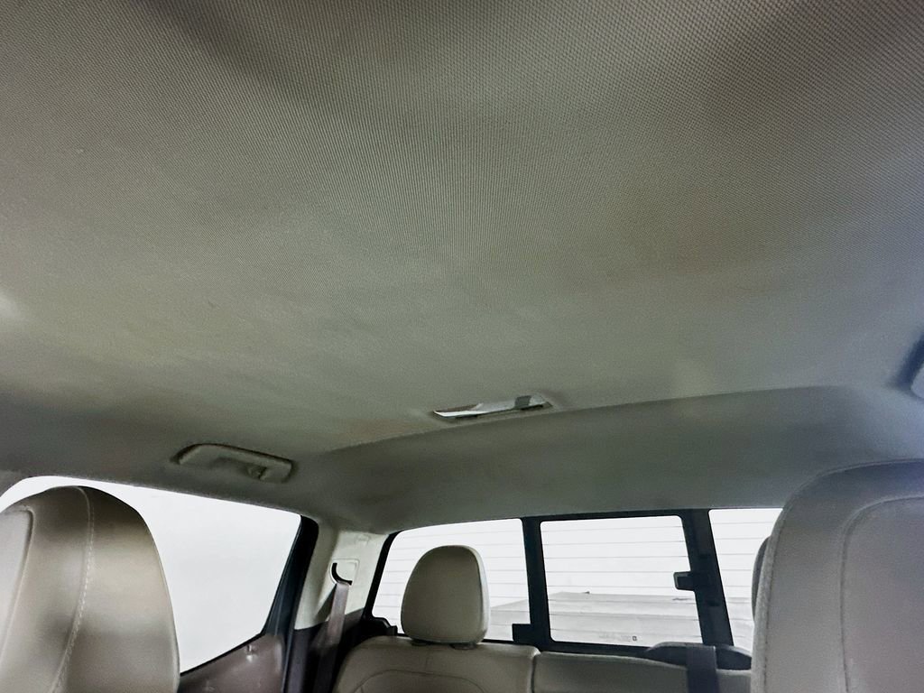 Used 2016 GMC Canyon SLT image 21