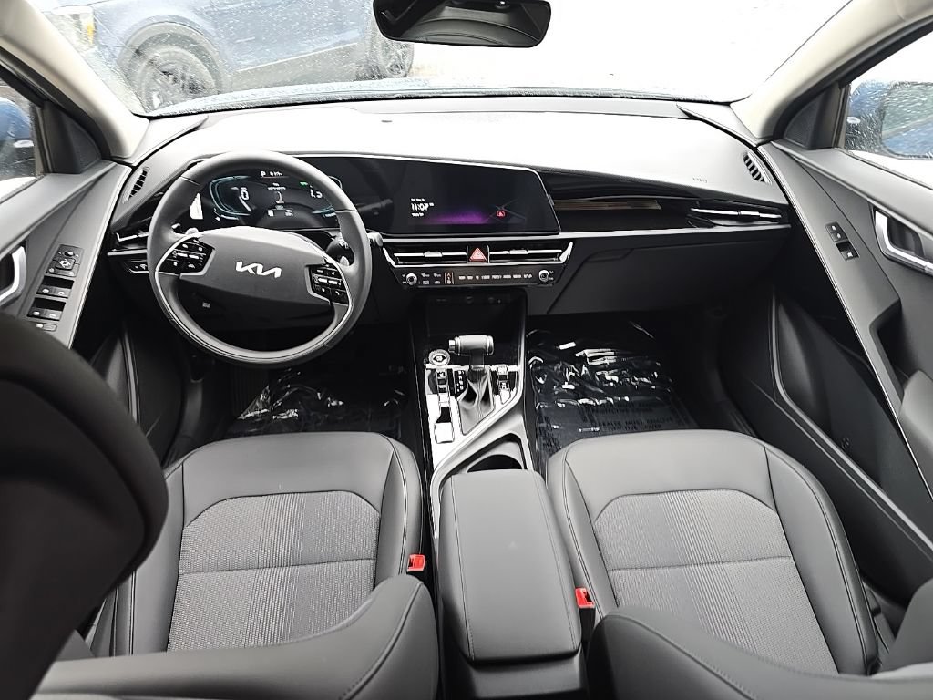New 2025 Kia Niro EX FWD image 11