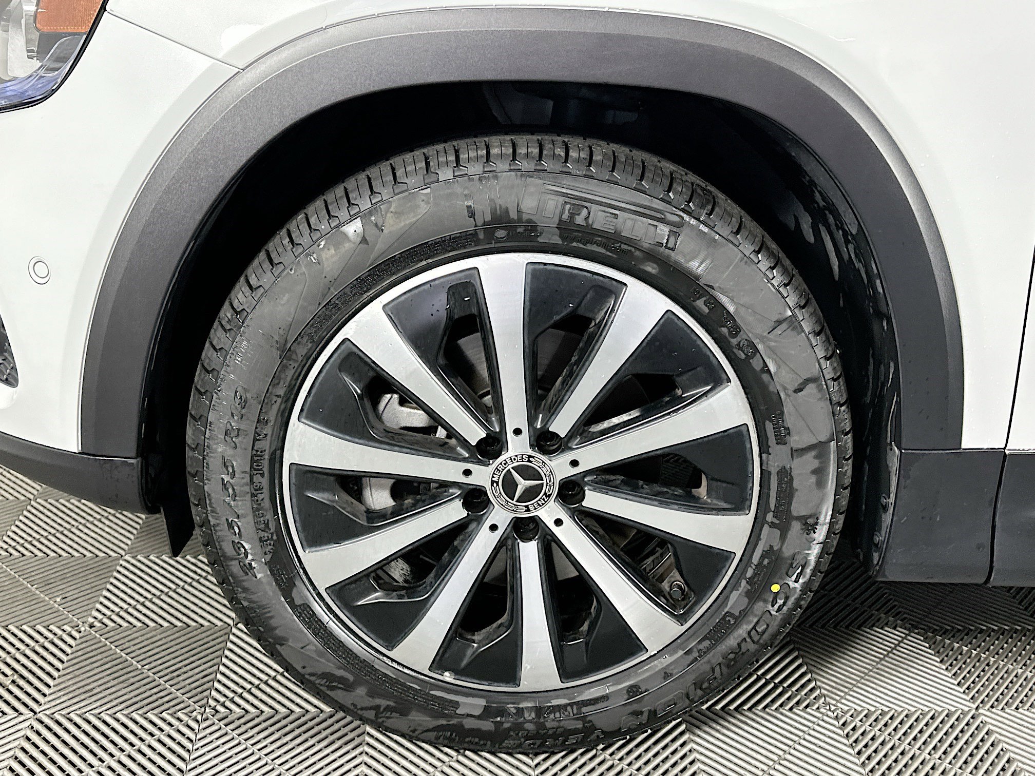 Used 2020 Mercedes-Benz GLB 250 4MATIC image 35