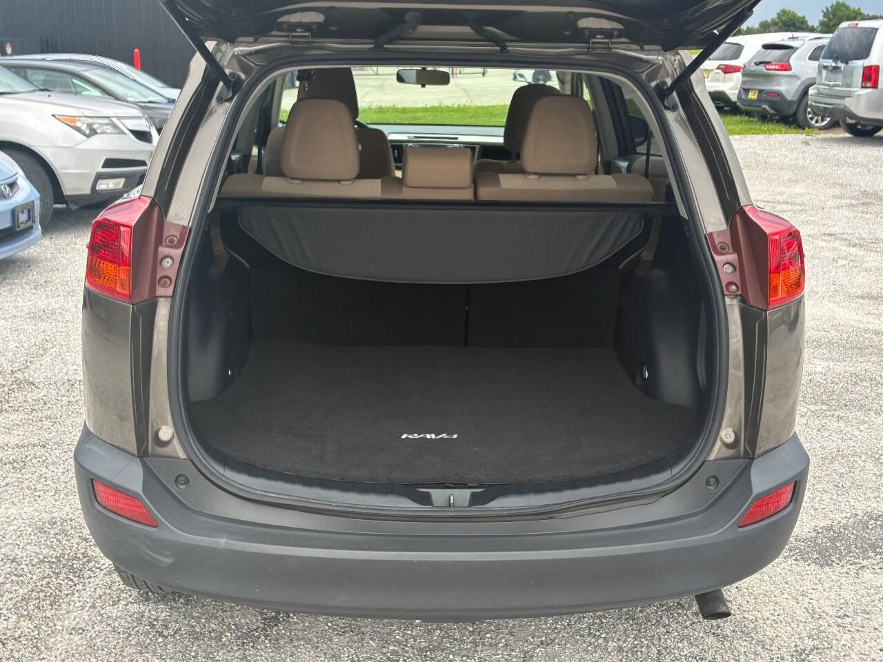 Used 2013 Toyota RAV4 XLE AWD/4WD image 23