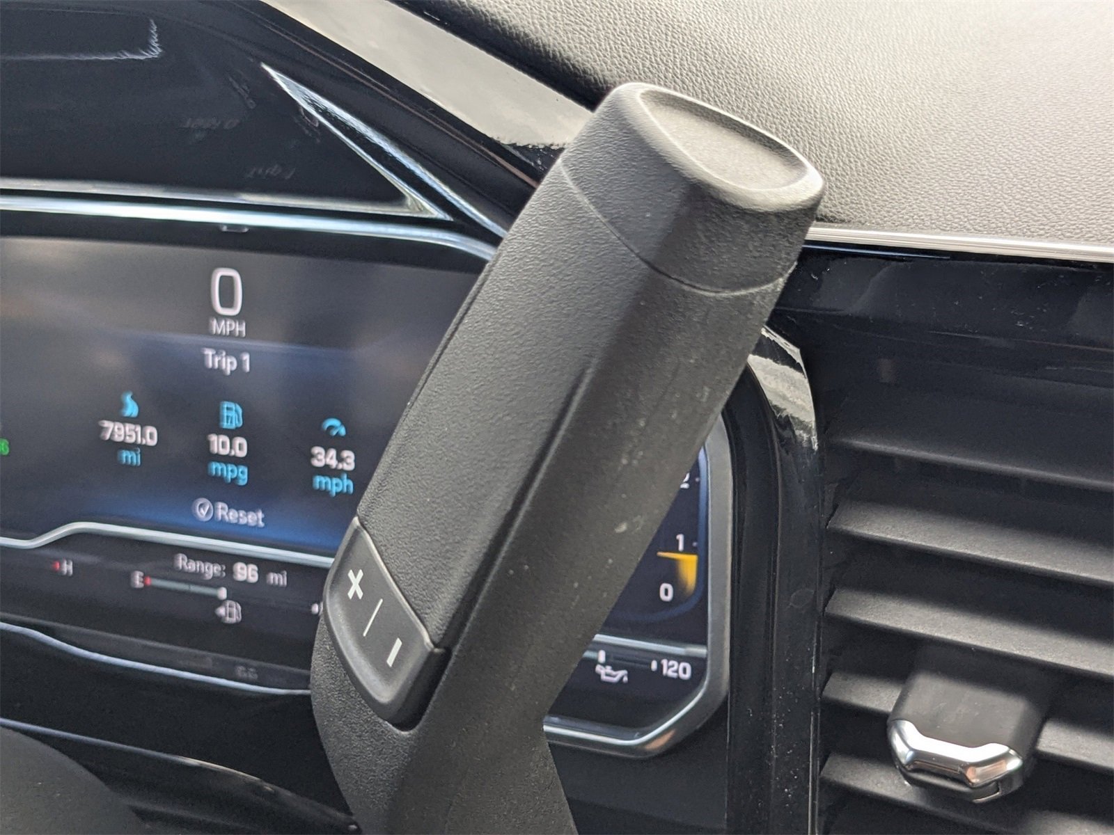 Used 2024 Chevrolet Silverado 2500 LTZ image 27