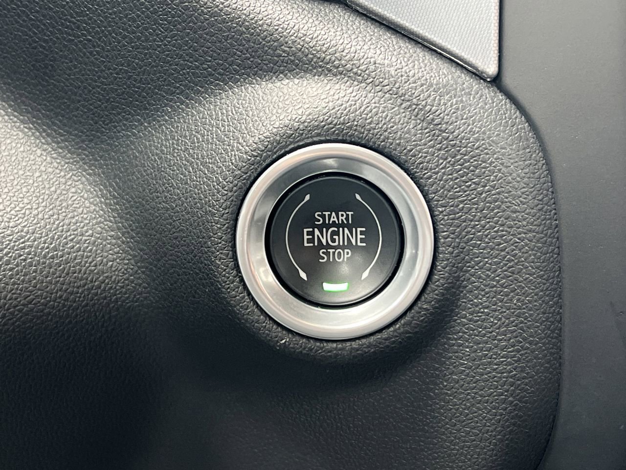 Used 2022 GMC Sierra 1500 SLE image 9