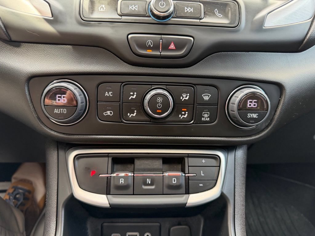 Certified 2024 GMC Terrain SLE w/ Driver Convenience Package AWD/4WD image 28