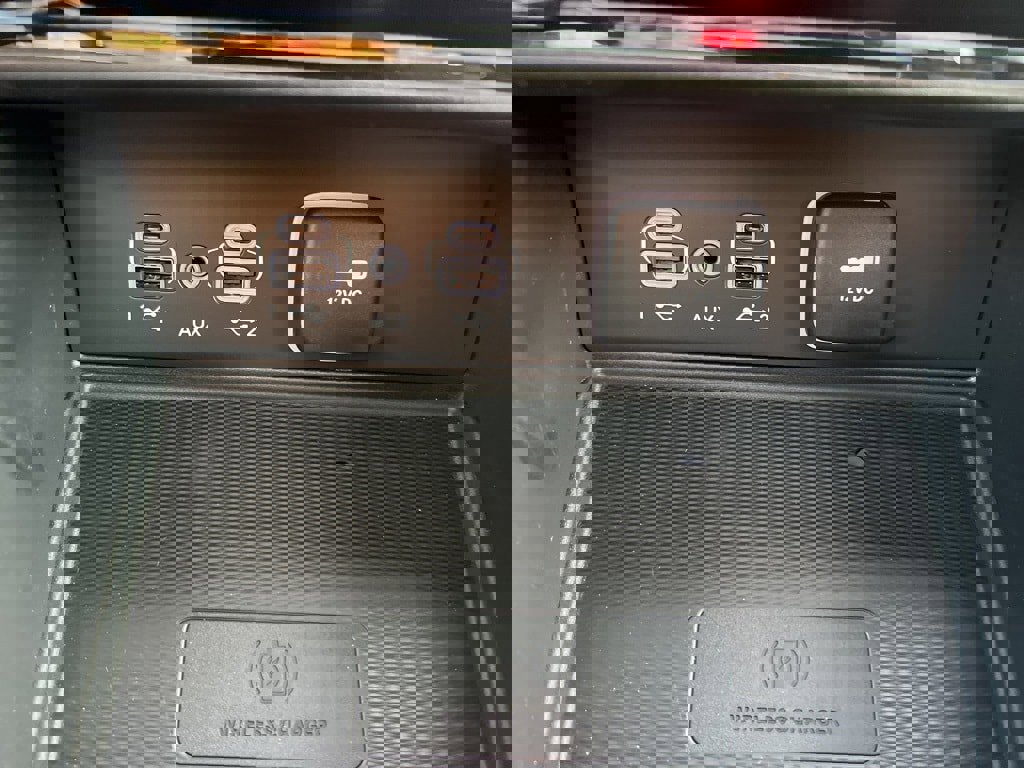 New 2025 Jeep Grand Cherokee Altitude image 31