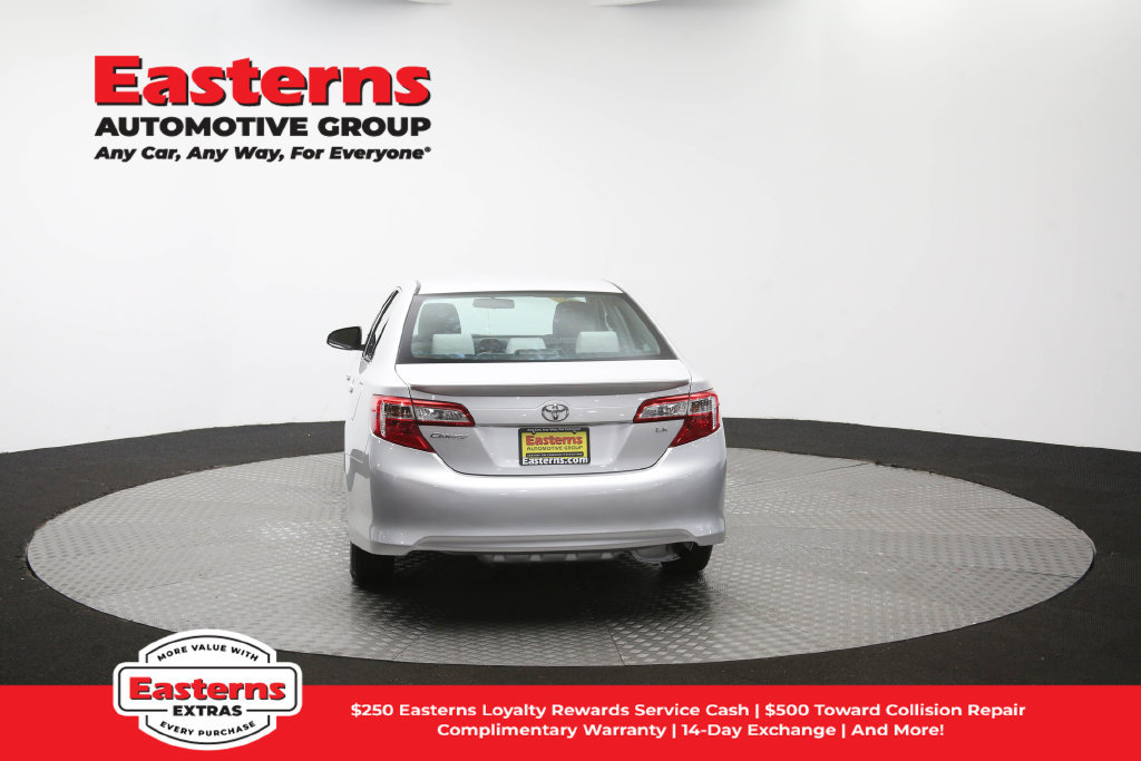 Used 2014 Toyota Camry LE FWD image 37