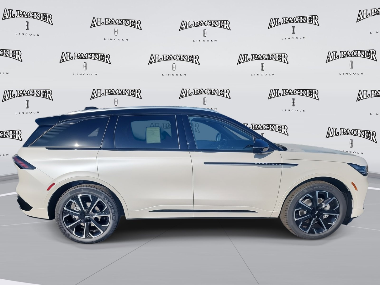 New 2026 Lincoln Nautilus Reserve image 6