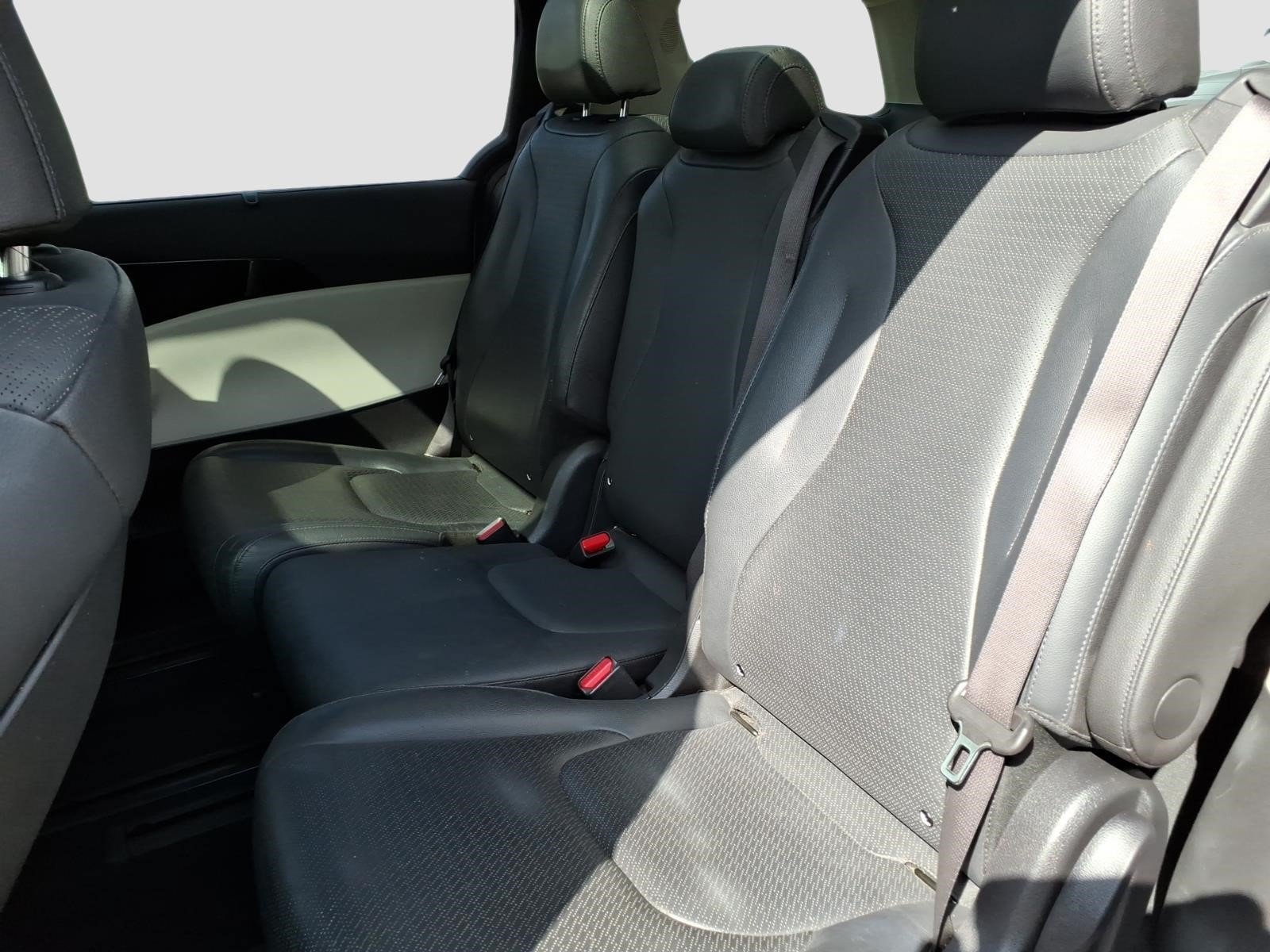 Used 2023 Kia Carnival SX Prestige FWD image 14
