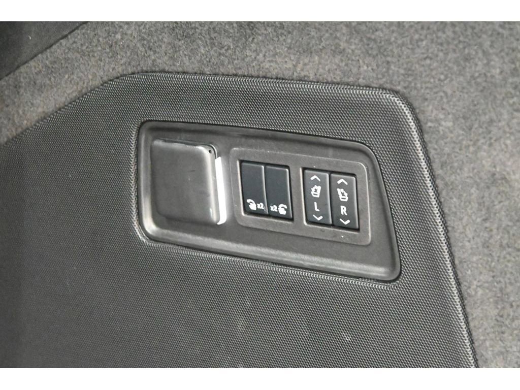 Certified 2024 Cadillac Escalade Sport Platinum w/ LPO, ONYX Package image 63