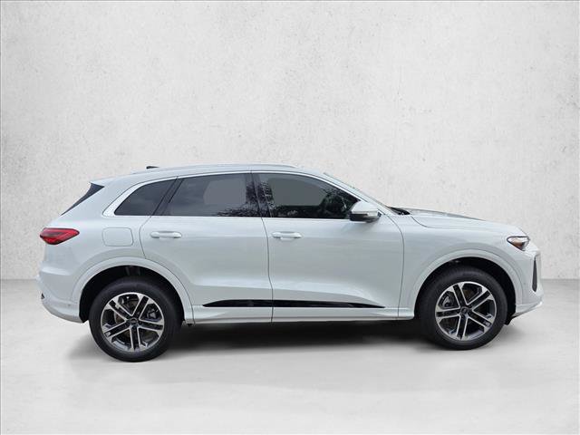 New 2025 Audi Q5 Premium w/ Convenience Package AWD/4WD image 4