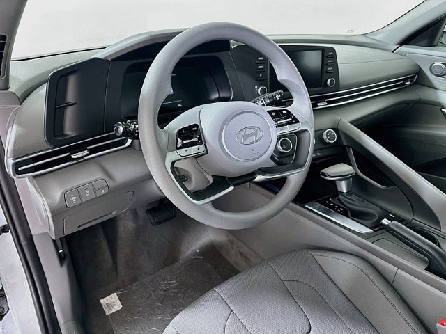 New 2026 Hyundai Elantra SE FWD image 12