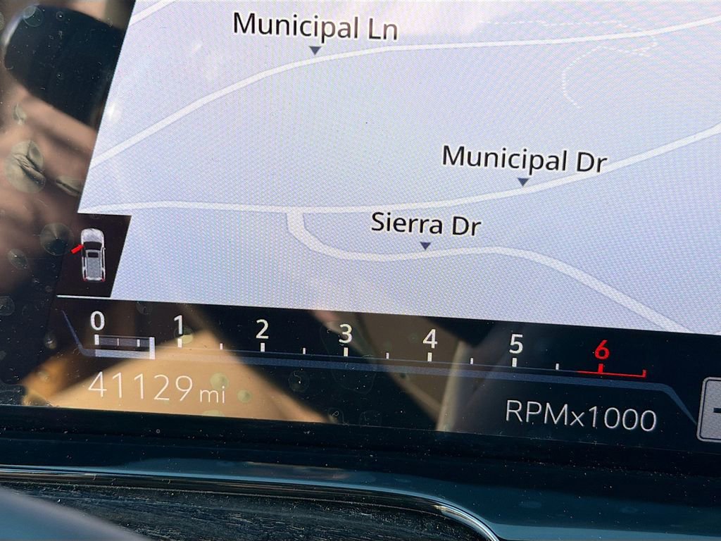 Used 2022 Cadillac Escalade ESV Premium Luxury image 12