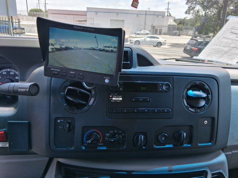 Used 2014 Ford E-150 and Econoline 150 w/ Power Group RWD image 10