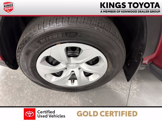 Certified 2024 Toyota RAV4 LE FWD image 28