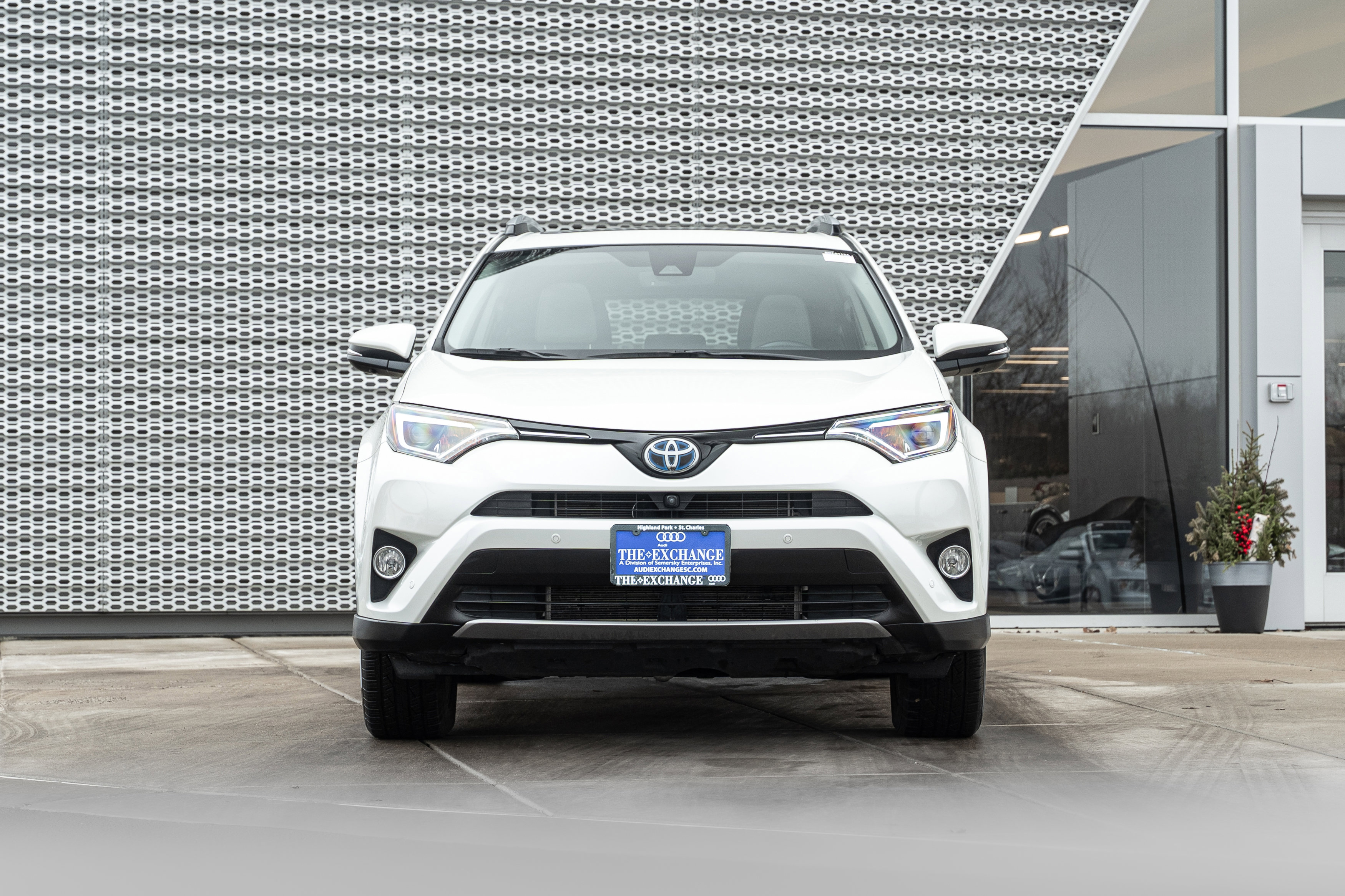 Used 2017 Toyota RAV4 Limited image 31