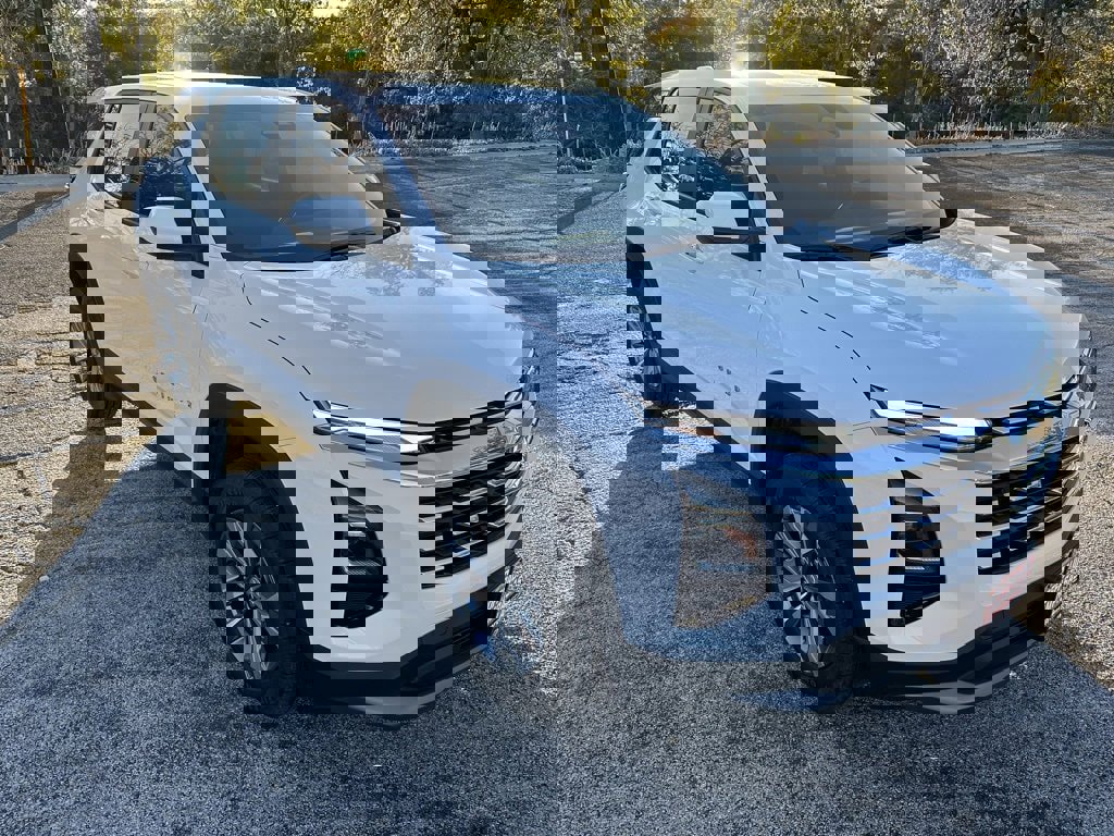 New 2026 Chevrolet Equinox LT image 4