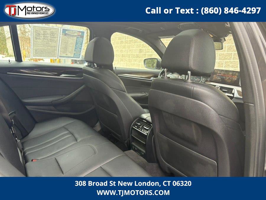 Used 2018 BMW 530i xDrive w/ Premium Package image 12