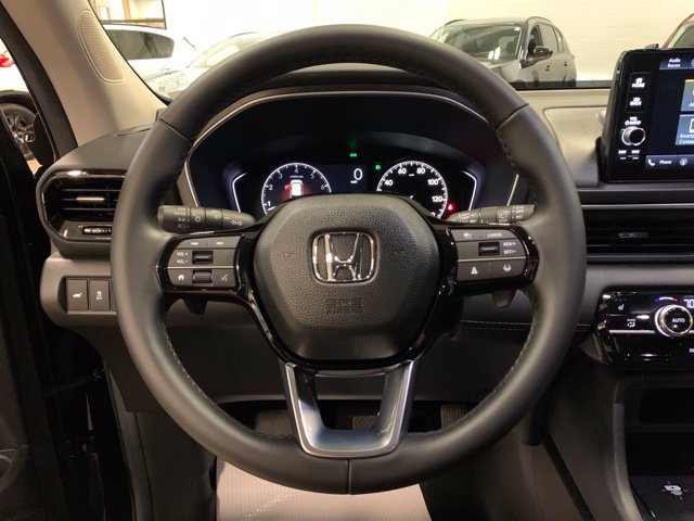 Used 2025 Honda Pilot EX-L image 18