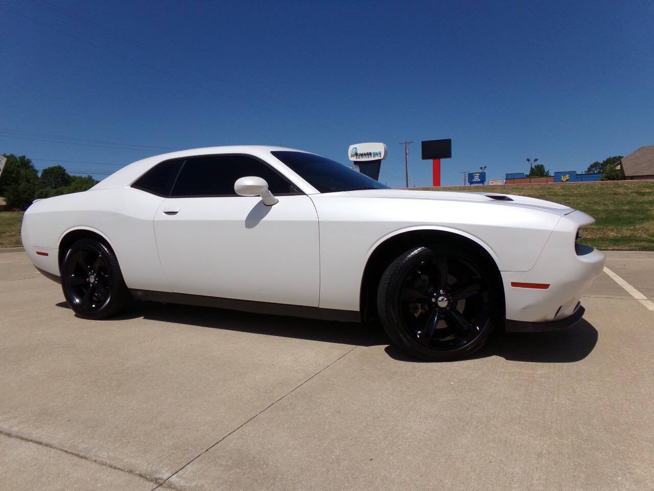 Used 2015 Dodge Challenger R/T w/ Quick Order Package 22B R/T RWD image 13