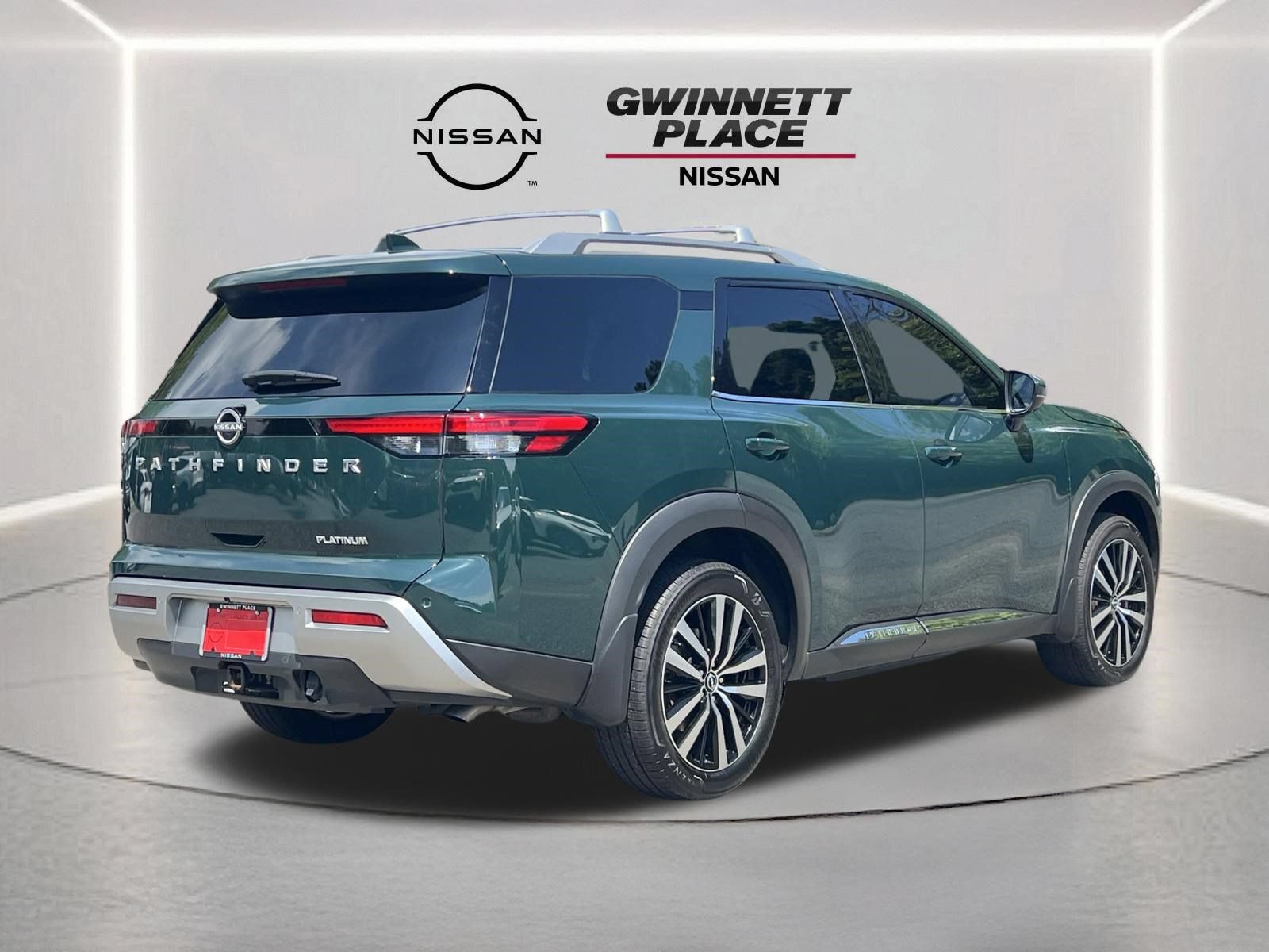 Certified 2025 Nissan Pathfinder Platinum FWD image 28