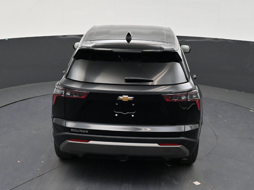 Used 2026 Chevrolet Equinox LT w/ Safety and Technology Package FWD image 15