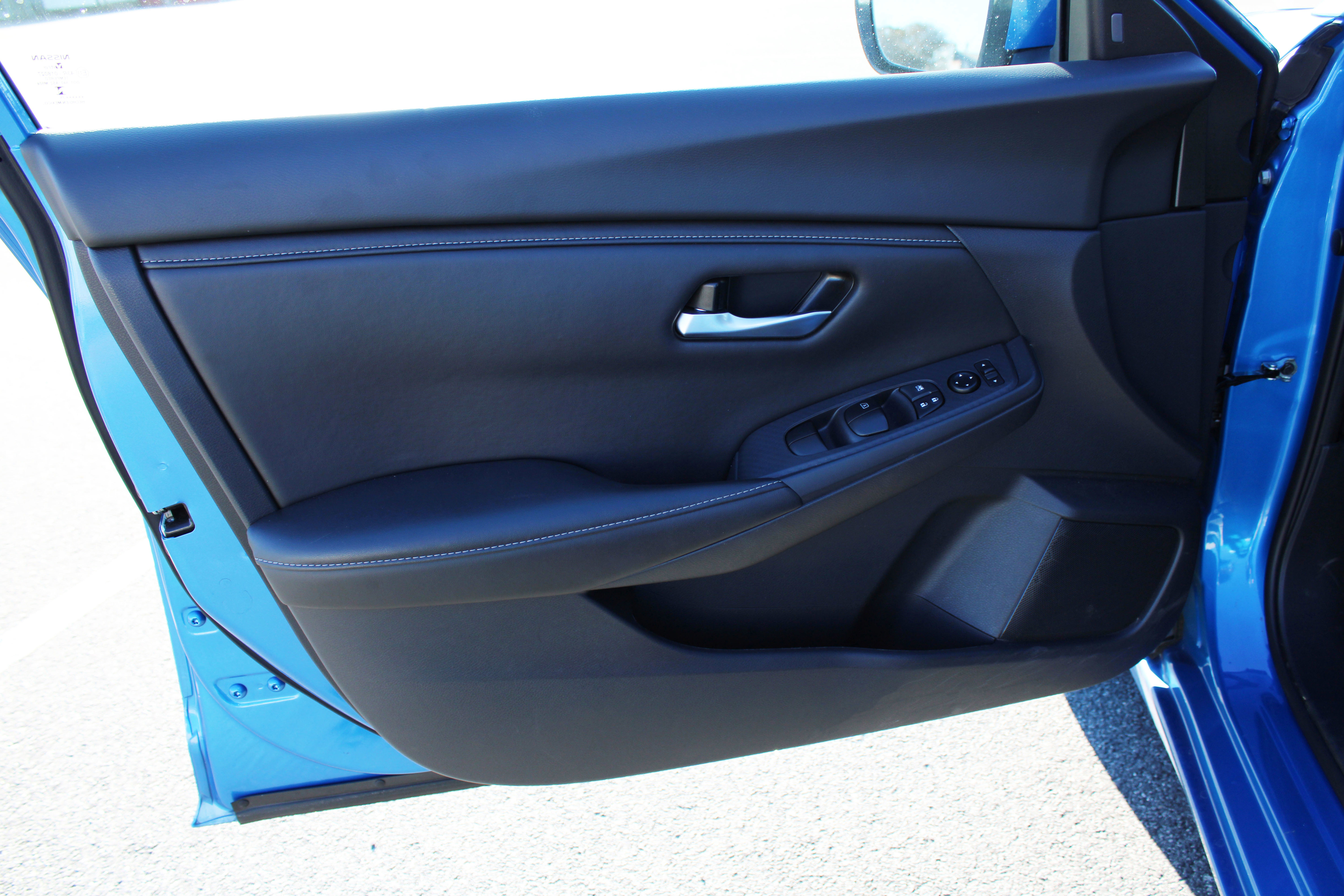 Used 2025 Nissan Sentra SV image 26